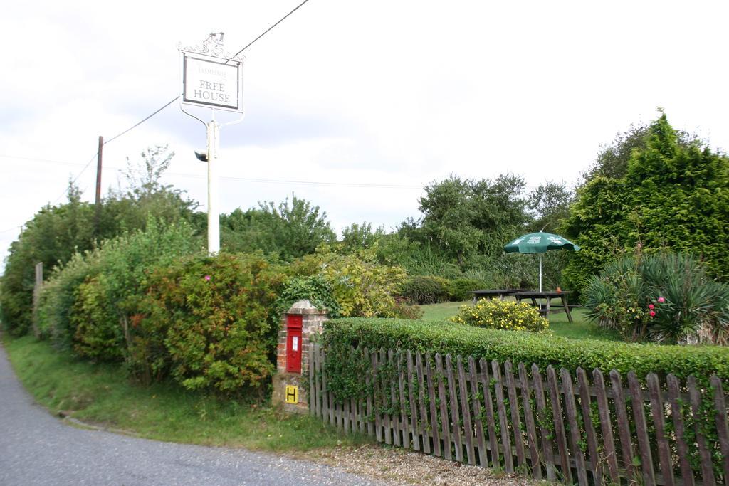 Farmhouse Inn Thaxted Eksteriør billede